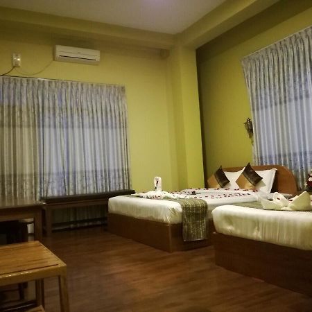 Gold Star Hotel Nyaung Shwe Exteriér fotografie